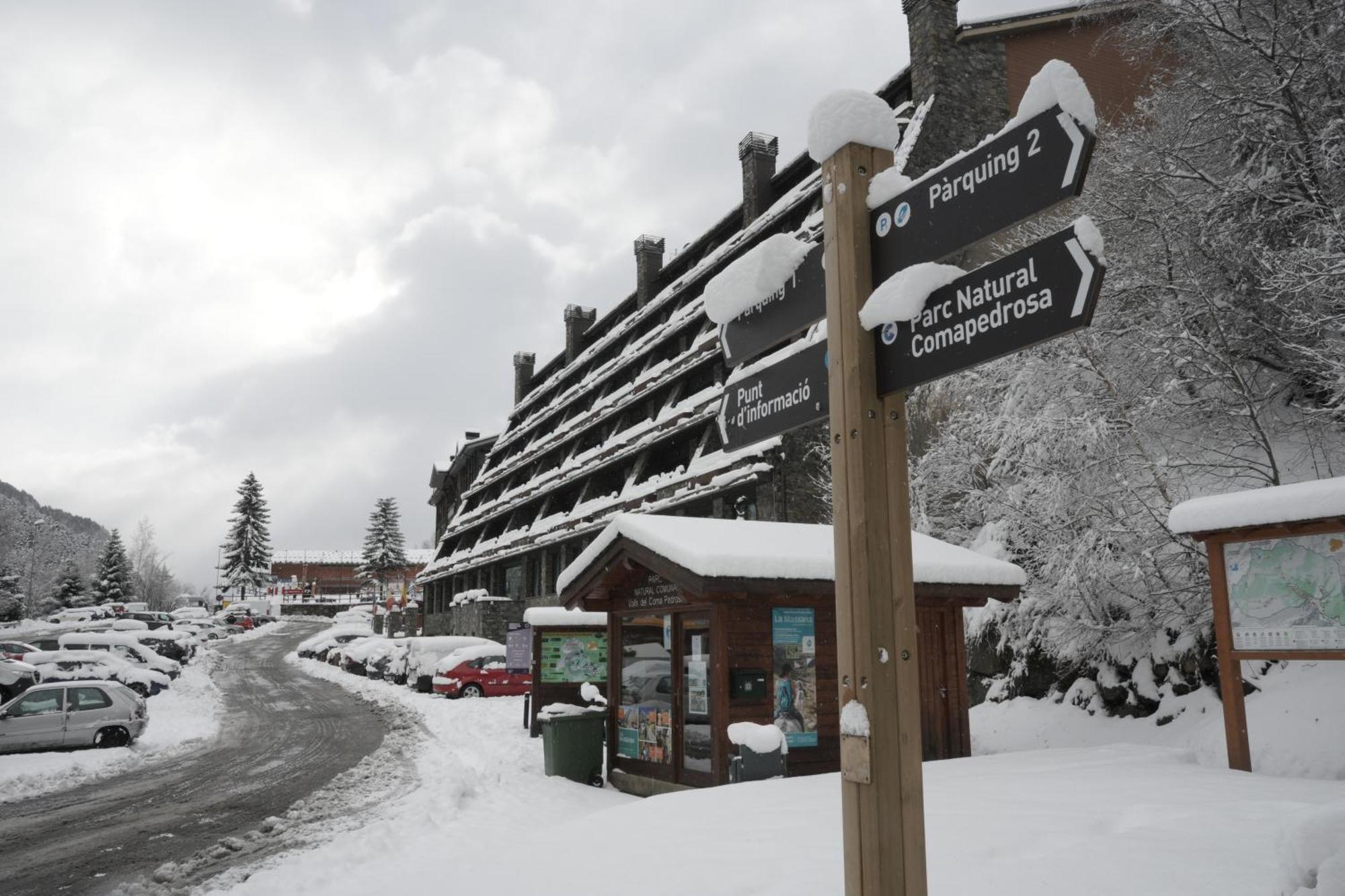 Hotel Yomo Patagonia Arinsal Esterno foto